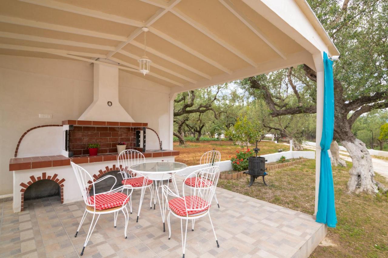 Sosos 2 Bedroom House With Sea View Plános エクステリア 写真